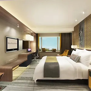 Royal Plaza ***** Гонконг